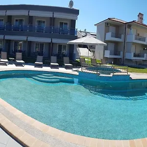 Finikas Garden Apartament